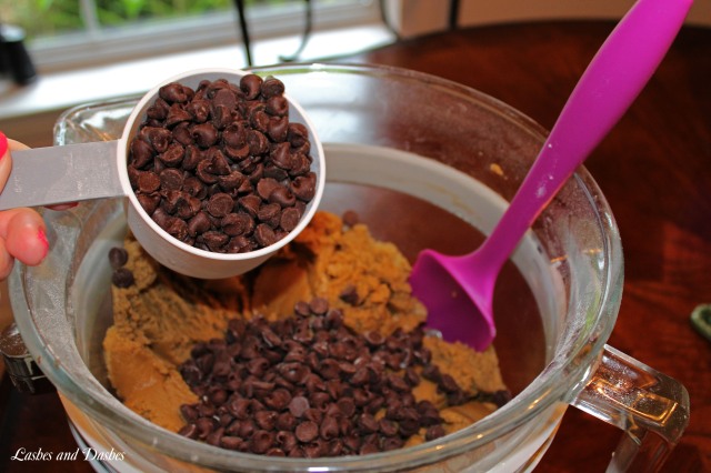 Cappuccino Chocolate Cookies via LashesandDashes 